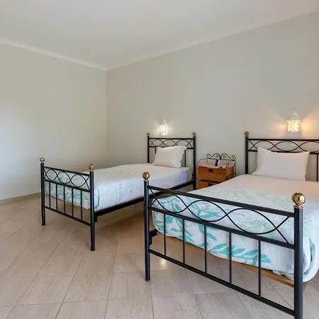 Alto Do Vale By Lovelystay Tatil Evi *